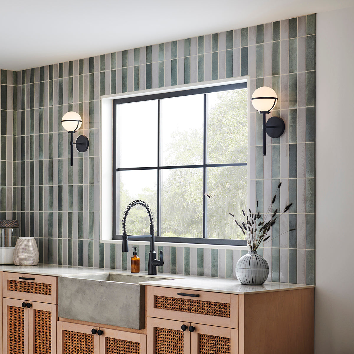 Hollis 1L wall sconce - 5660HB-LL *